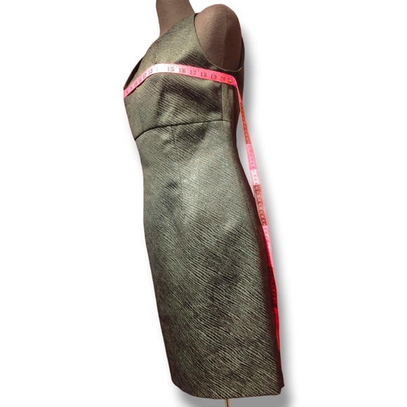 Classic vintage Black Midi dress. Size 8. - Picture 10 of 13